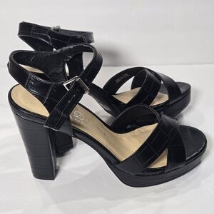 Chinese Laundry Black Croc-Embossed Heels